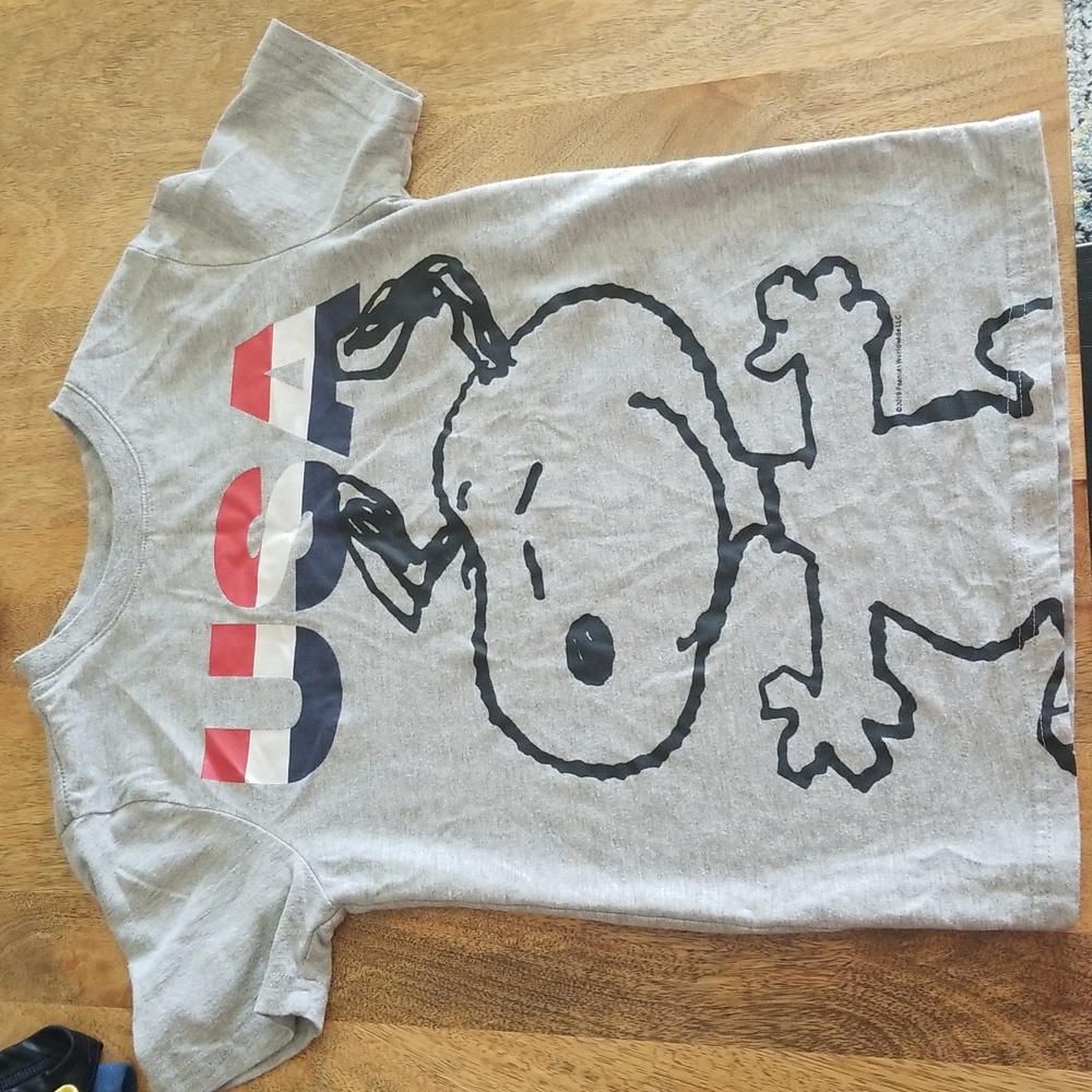 USA Snoopy graphic tee.